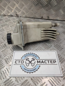 бачок гидроусилителя