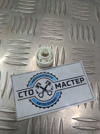 Фиксатор топливной трубки